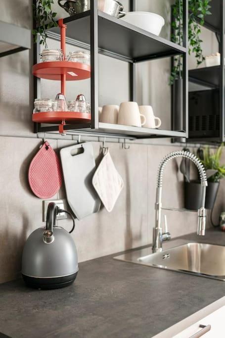 L'Atelier Del Centro: Tra Design, Storia E Fascino Lejlighed Brescia Eksteriør billede